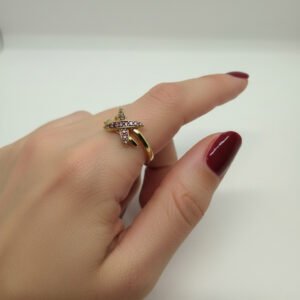 Çarpı Şeklinde Yüzük