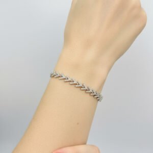 Balık Kılçıklı Zirkon Taşlı Bileklik Silver