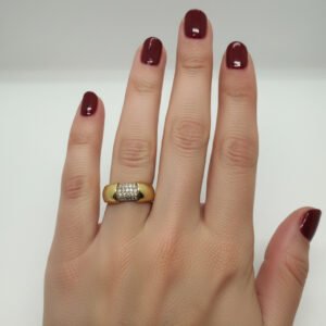 Düz Alyans Şeklinde  Zirkon Taşlı