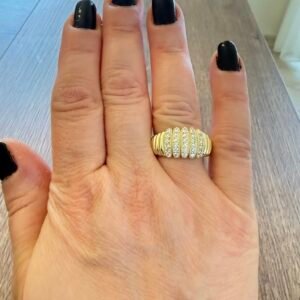 Tırtıklı Ortası Zirkonlu Yüzük